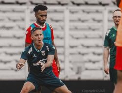 Thom Haye dan Marc Klok tumbang di latihan fisik hari ke 2 . Dalam persiapan FIFA MATCHDAY dan Piala AFF