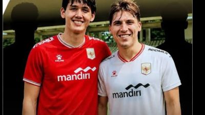 TOK !!! Mitchel Baker dan Luke Anthony Vickery resmi menjadi WNI. Mereka berdua siap membela Timnas Indonesia dan semua Fraksi di Komisi X DPR RI menyetujui.